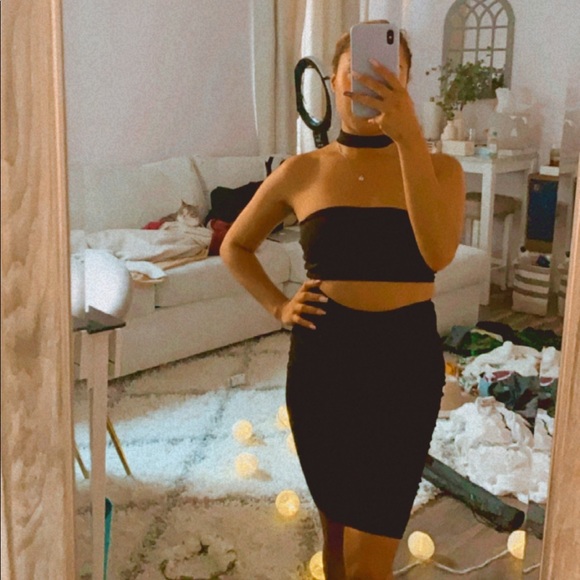 Dress - Picture 2 of 2